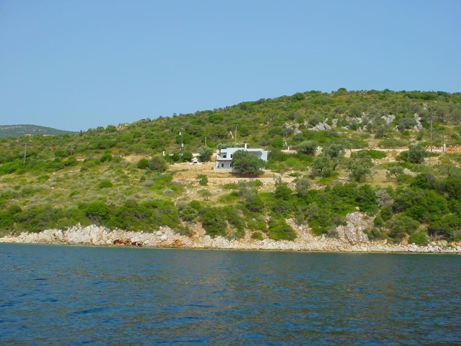 Villa With Breathtaking Views And Private Beach Agios Dimitrios  Exterior photo